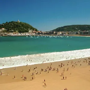 Apartamento Paradise Luxurious Flat, Free Parking, 3 Double Rooms, Terrace, Jacuzzi, Fully Renovated, San Sebastián